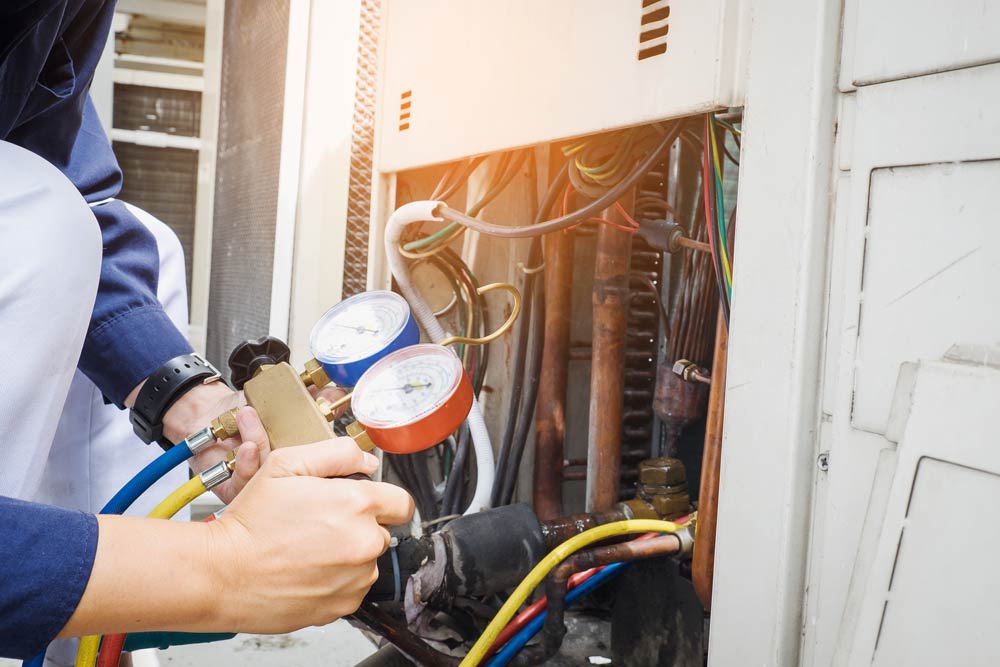 HVAC service with pressure check